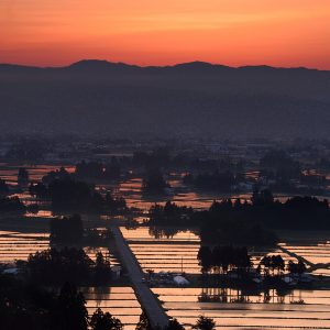 散居集落の夜明け