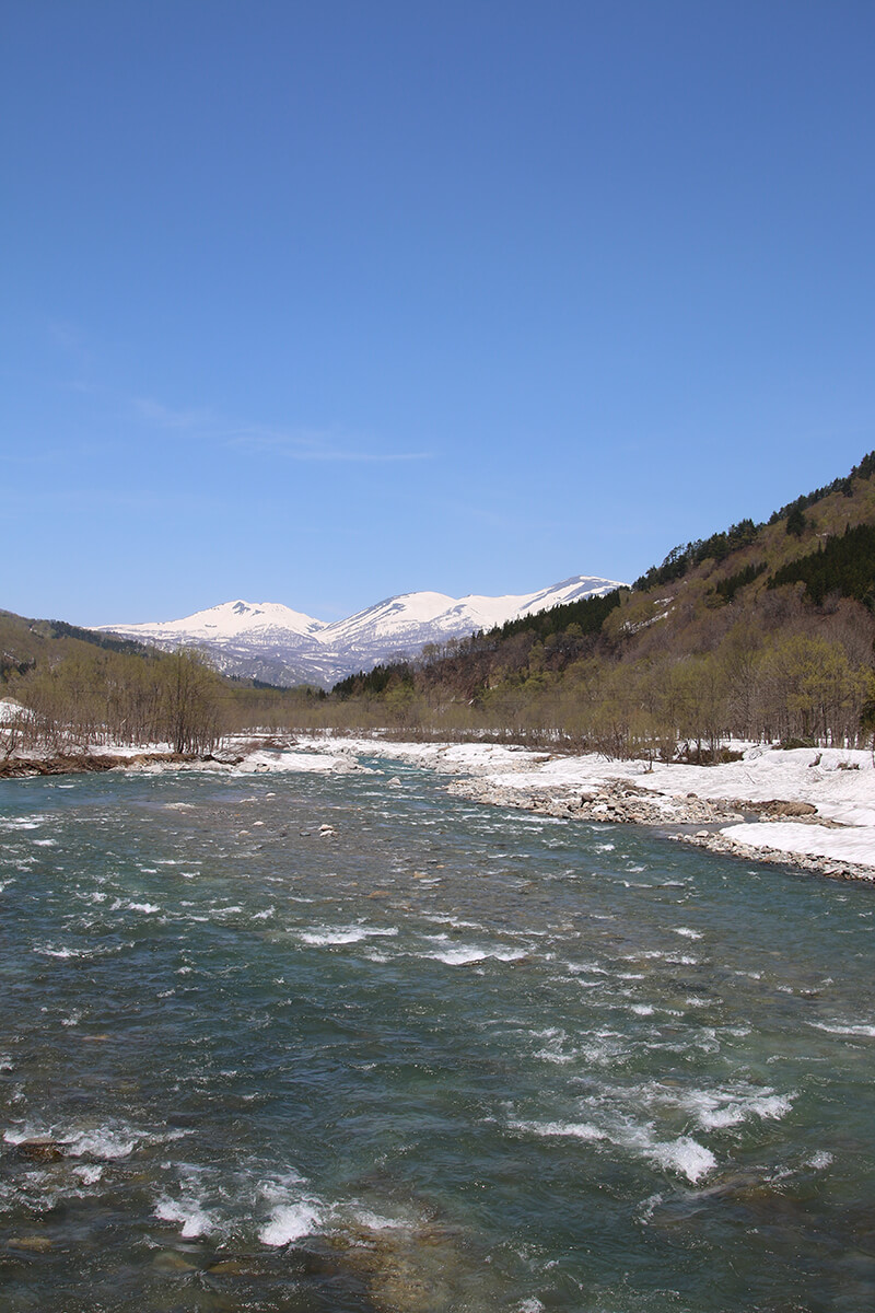 大井沢からの月山