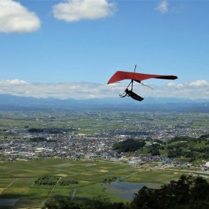 置賜の空へ