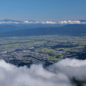 天元台から望む月山、鳥海山、村山葉山遠望