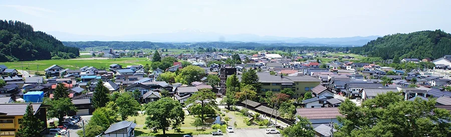 【第８号】楯山からの金山の街並みと月山・葉山の眺め